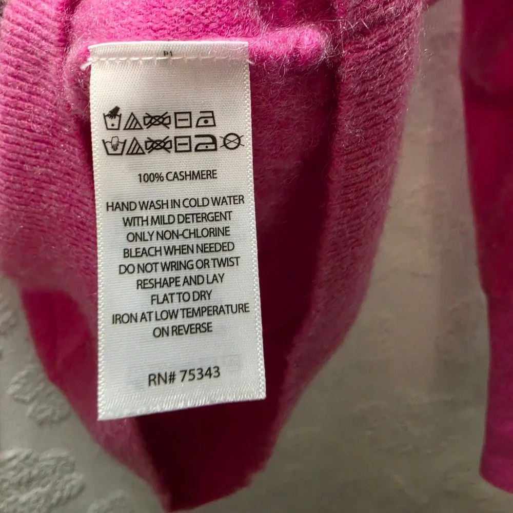 Tahari Hot Pink 100% 2-Ply Cashmere V-Neck Dolman Sleeve Sweater‎ Womens Medium